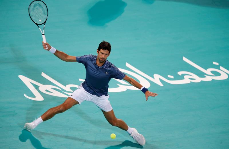 Novak Djokovic buscará su cuarto título en Abu Dabi tras derrotar a Karen Khachanov