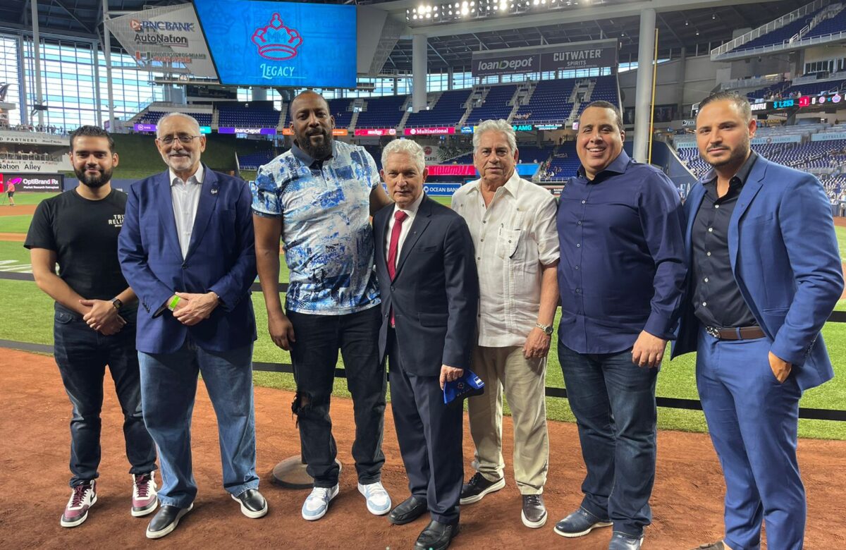 Vladimir Guerrero es el embajador dominicano de la Serie del Caribe Miami 2024